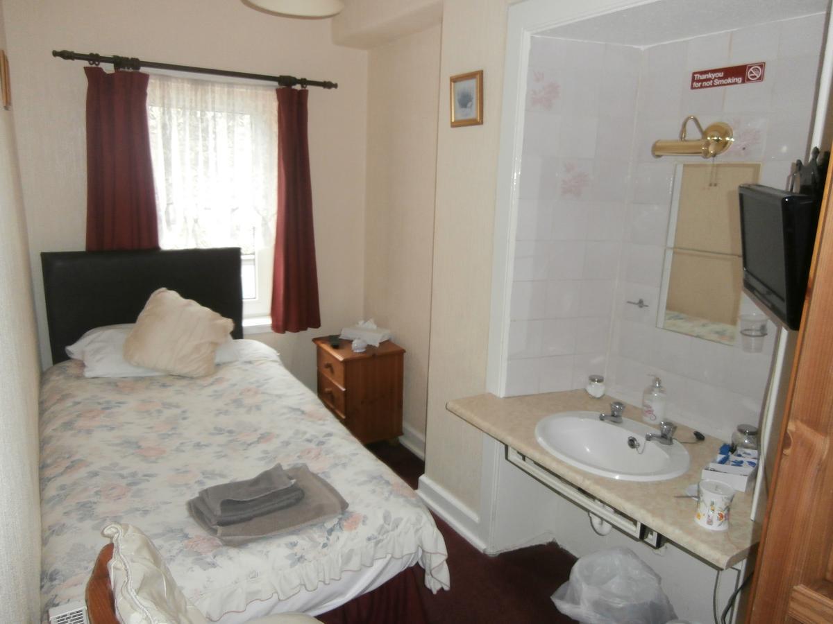 Monorene Guest House Galashiels Ngoại thất bức ảnh